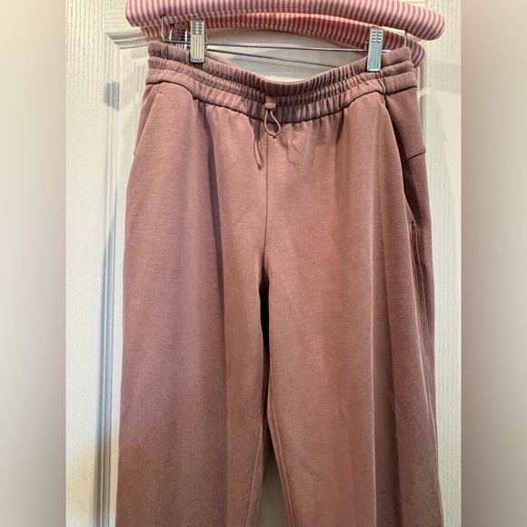 Lululemon Softstreme HR Pant Size 6 Brown Tan Regular Inseam EUC - Picture 2 of 6